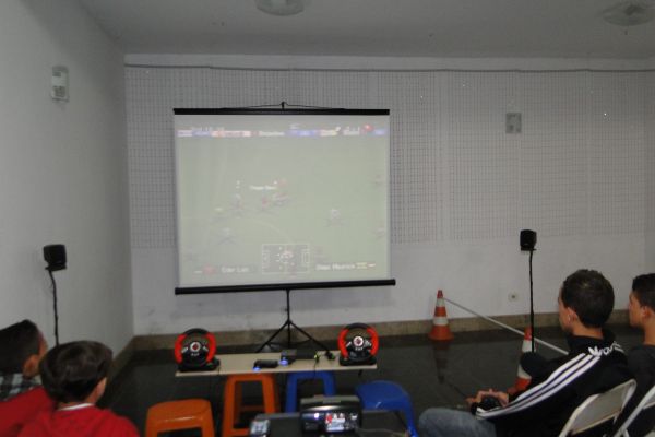 play-2A2C83C93-6630-6065-4895-C8E8450E450A.jpg
